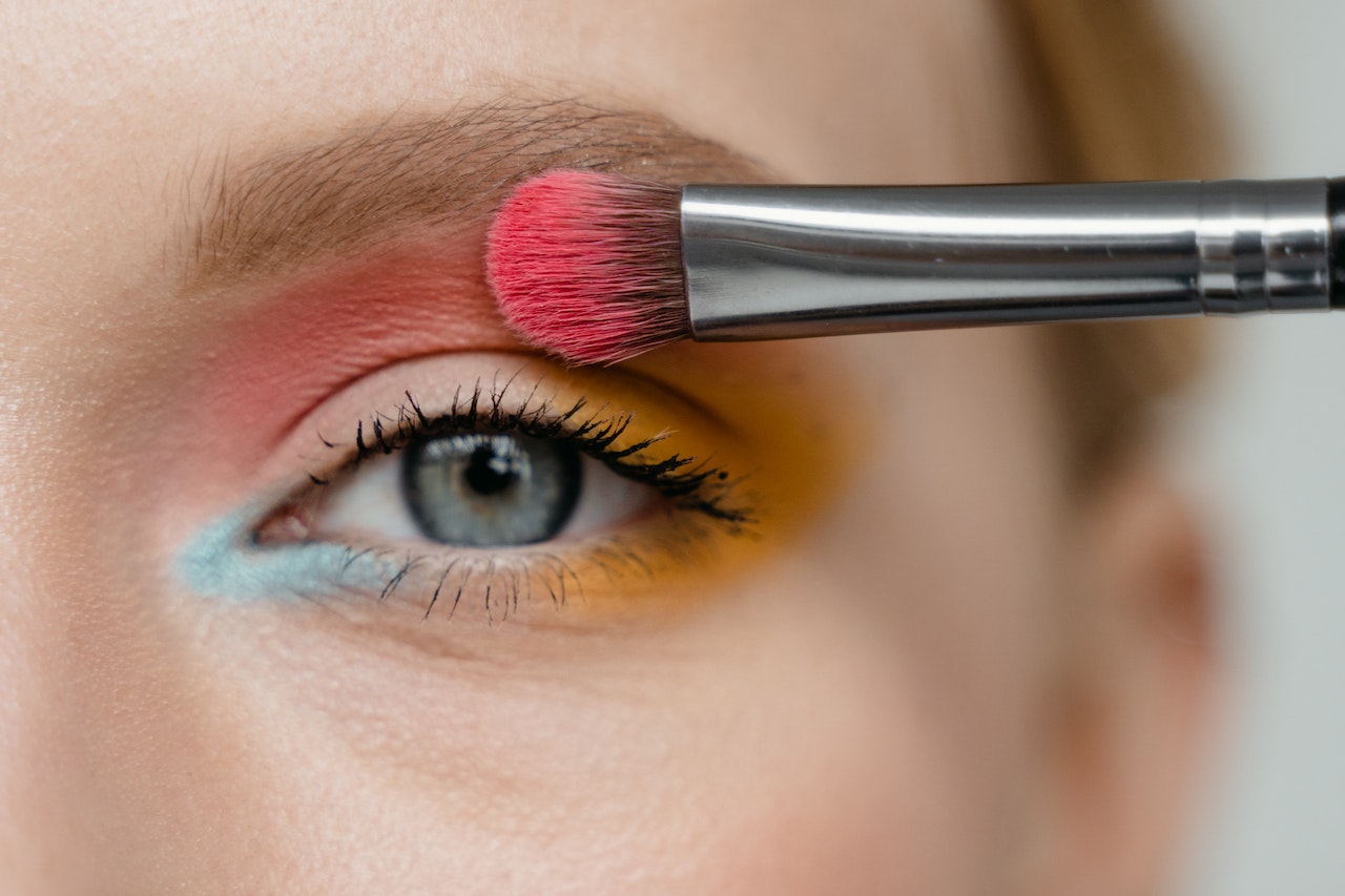 Top 10 Celebrity Makeup Trends You Should Know About In 2023